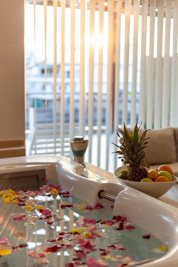 Agora Luxury Boutique Hotel Лоутраки Экстерьер фото