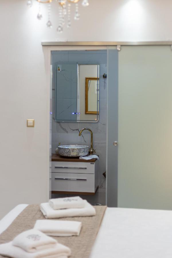 Agora Luxury Boutique Hotel Лоутраки Экстерьер фото