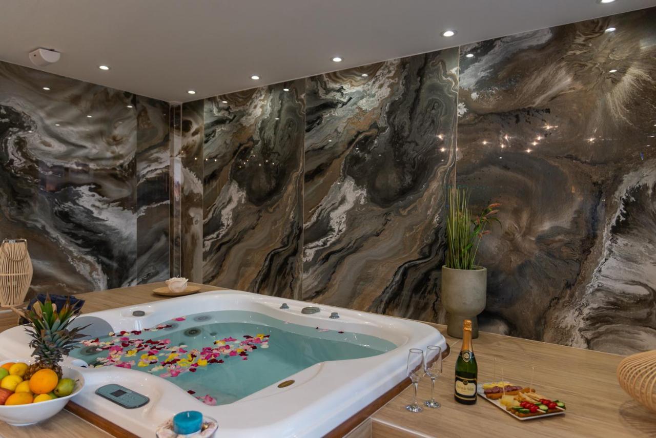 Agora Luxury Boutique Hotel Лоутраки Экстерьер фото